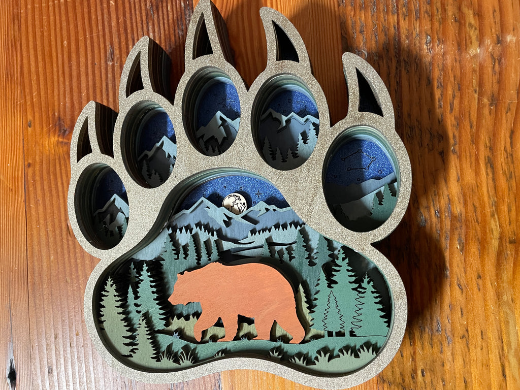 Bear paw with scenic inside