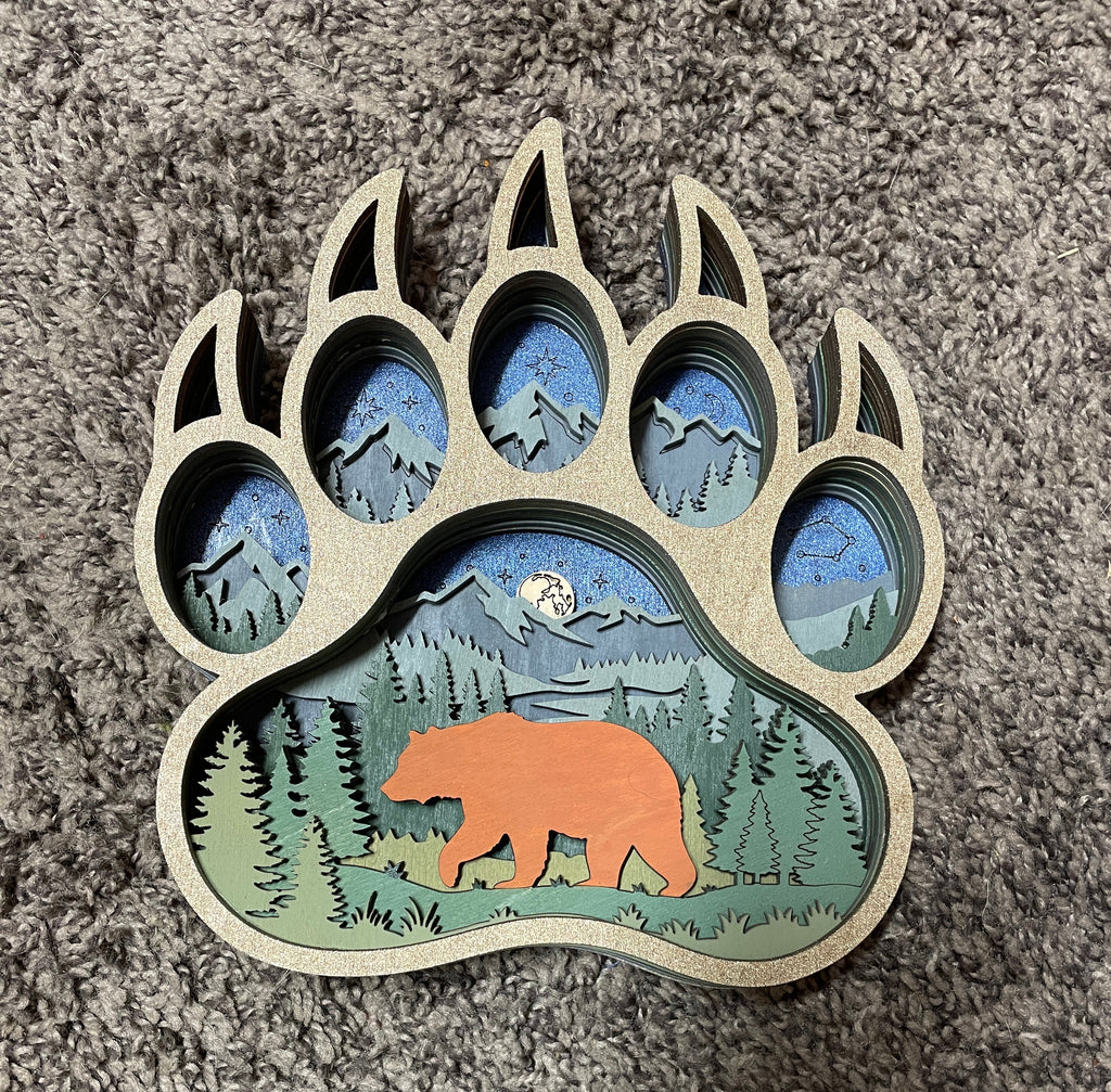 Bear paw with scenic inside